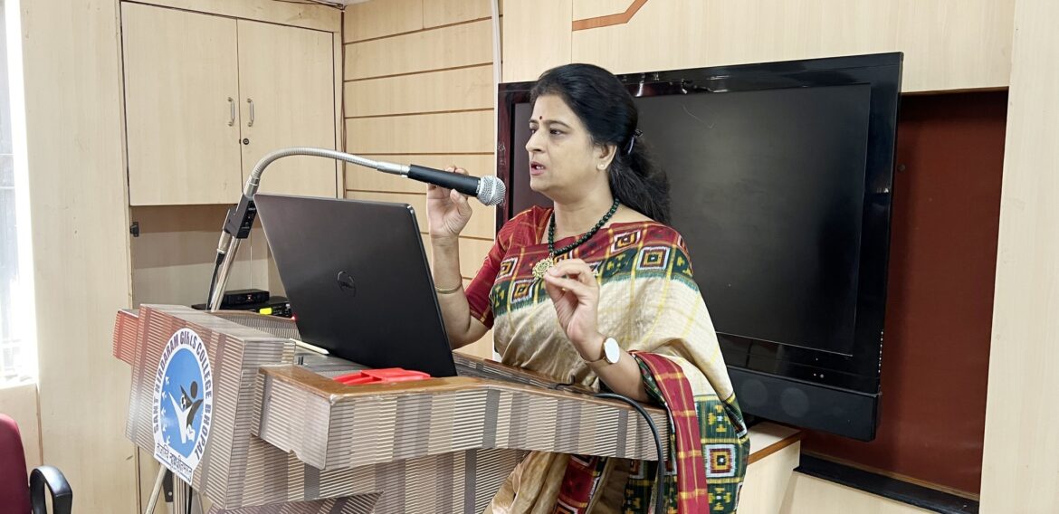 AWARENESS TALK ON PCOS AT Hirdaram Girls College, Bairagarh BhopaL